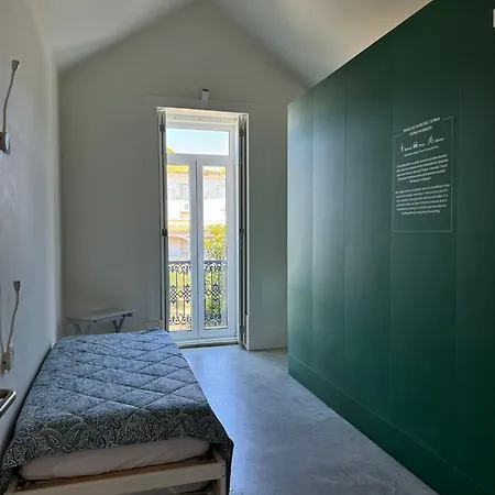 Surf & Sea Hostel *